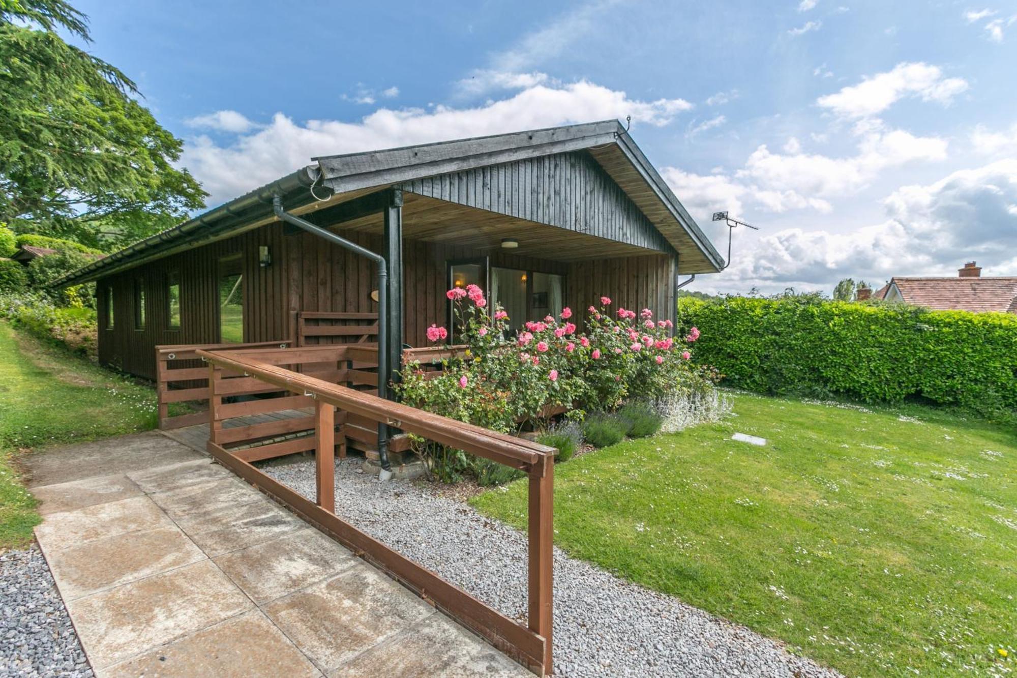 Laburnum Lodge Sleeps 6 Wheelchair Access Minehead Exteriér fotografie